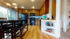 SPV#17-Townhome in town close to restaurants, shops, shuttle & more